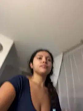 AnitaVega – webcam model profile photo Image 4