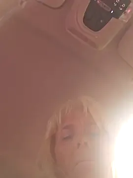 IsabellaSanz – webcam model profile photo Image 15