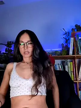 ChloeeGill – webcam model profile photo Image 8