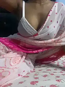 naughtysaraaa – webcam model profile photo