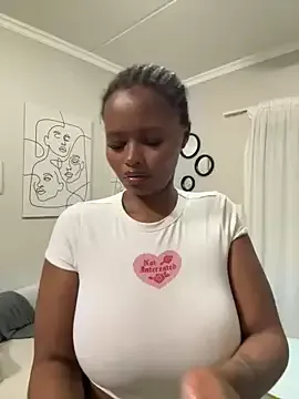 LiaBrooks – webcam model profile photo Image 2