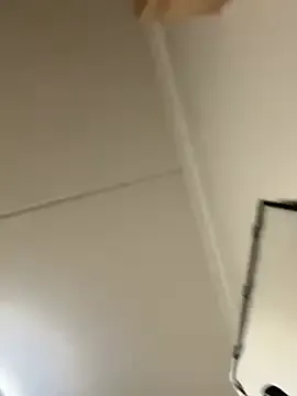 LiaBrooks – webcam model profile photo Image 5