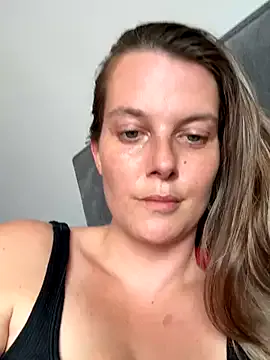 CassieGil – webcam model profile photo Image 7