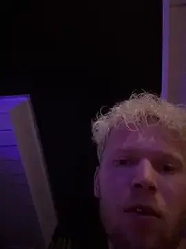 CarolineHailey – webcam model profile photo Image 5