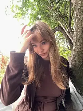 EvaAmanti – webcam model profile photo Image 12