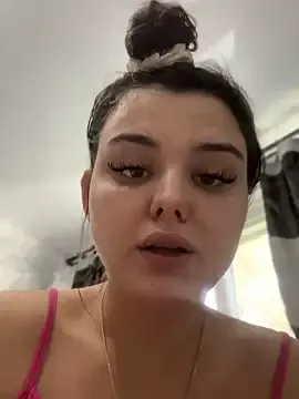 CassieGil – webcam model profile photo Image 10