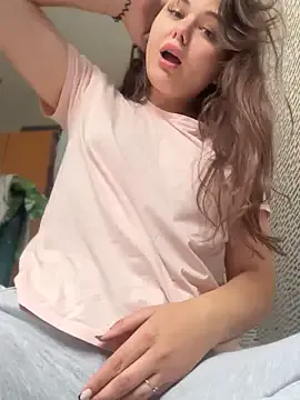 CassieGil – webcam model profile photo Image 12