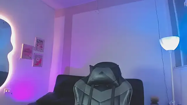 SofieLee – webcam model profile photo Image 4