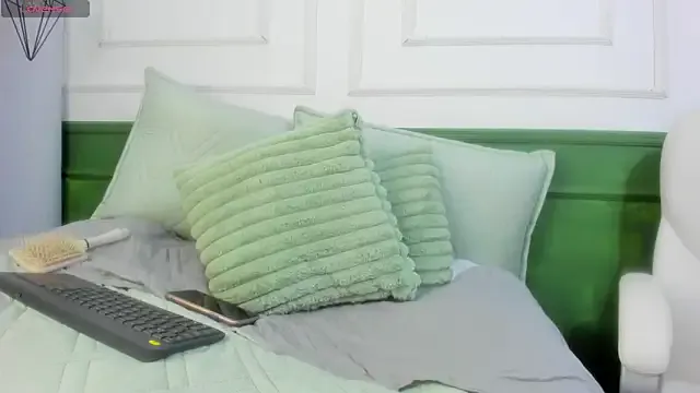 Amylewiss – webcam model profile photo Image 18