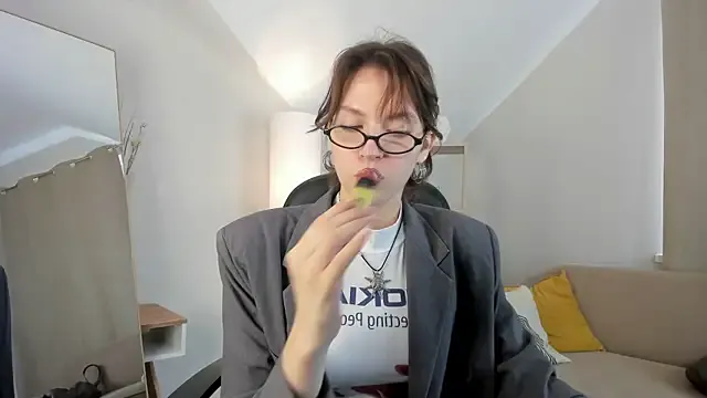 CarolineHailey – webcam model profile photo Image 6