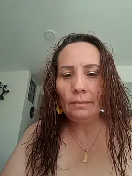 NinaFontana – webcam model profile photo Image 6