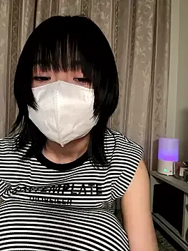 emma_tour – webcam model profile photo Image 8