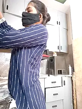 ElmaSmallman – webcam model profile photo Image 16