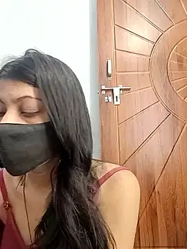 ElmaSmallman – webcam model profile photo Image 4