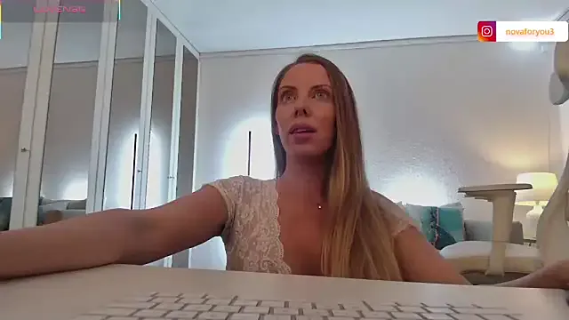 Noya – webcam model profile photo Image 12