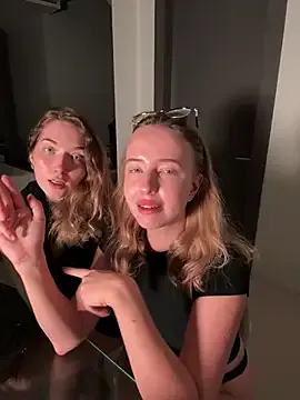 Nura_n_Sarah – webcam model profile photo