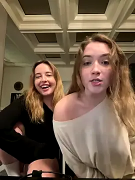 CassieGil – webcam model profile photo Image 2