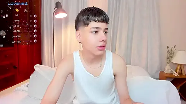 AmyBelmontt – webcam model profile photo Image 15