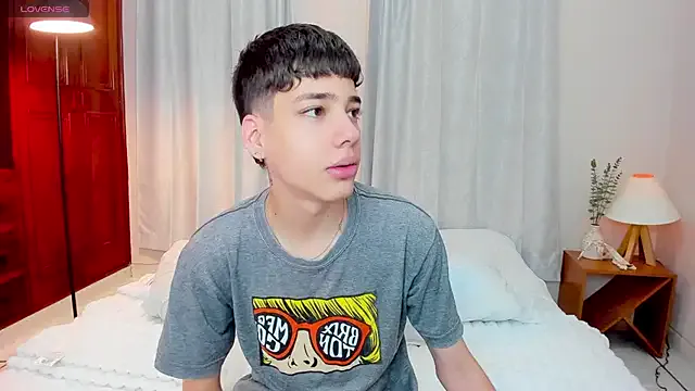 AmyBelmontt – webcam model profile photo Image 17