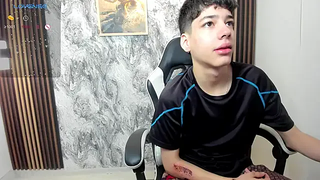 AmyBelmontt – webcam model profile photo Image 9