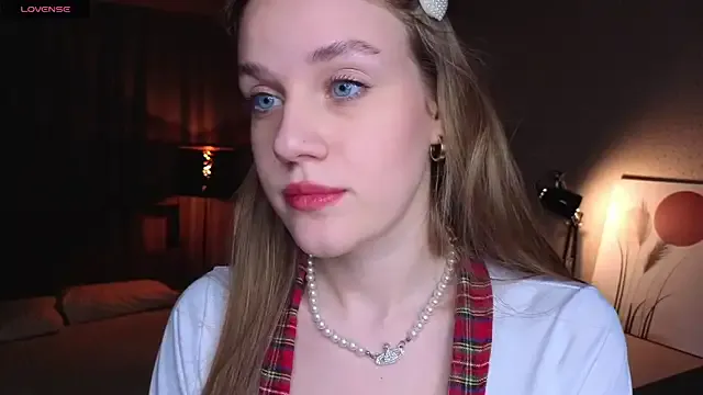 LyraCarvajal – webcam model profile photo Image 11