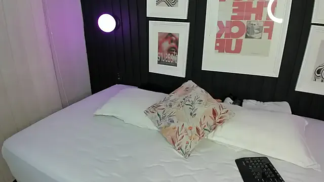 EllyJames – webcam model profile photo Image 11