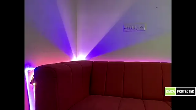 LiaSummerr – webcam model profile photo Image 11