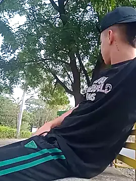 LaraOlsen – webcam model profile photo Image 17