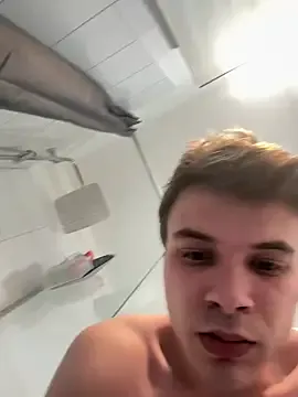 IsaRose – webcam model profile photo Image 4