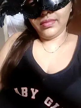 SofieeNoir – webcam model profile photo Image 6