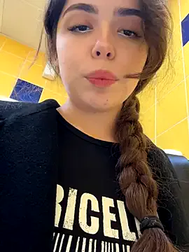 RafaellaCaruso – webcam model profile photo Image 15