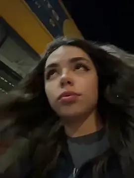 RafaellaCaruso – webcam model profile photo Image 8