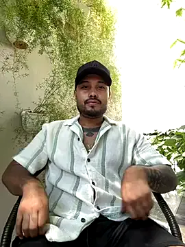 curlytwinkboy – webcam model profile photo Image 14