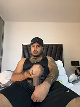 curlytwinkboy – webcam model profile photo Image 5