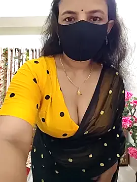 LyraCarvajal – webcam model profile photo Image 12