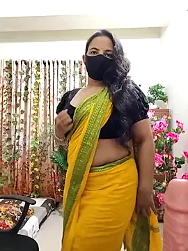 LyraCarvajal – webcam model profile photo Image 13