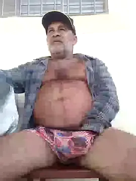 AmyBelmontt – webcam model profile photo Image 2