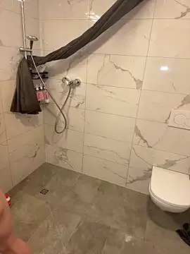 LauraCaruso – webcam model profile photo Image 11