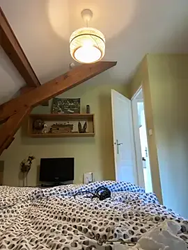 AbrilSilva – webcam model profile photo Image 2