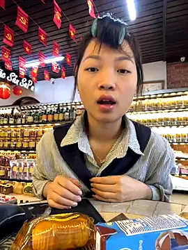 SeleneHart – webcam model profile photo Image 14