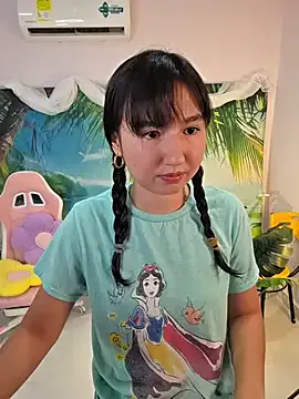 VivianWilson – webcam model profile photo Image 15