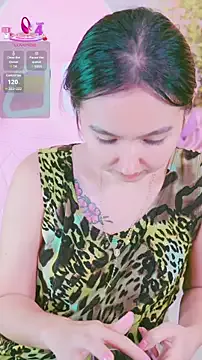 VivianWilson – webcam model profile photo Image 4