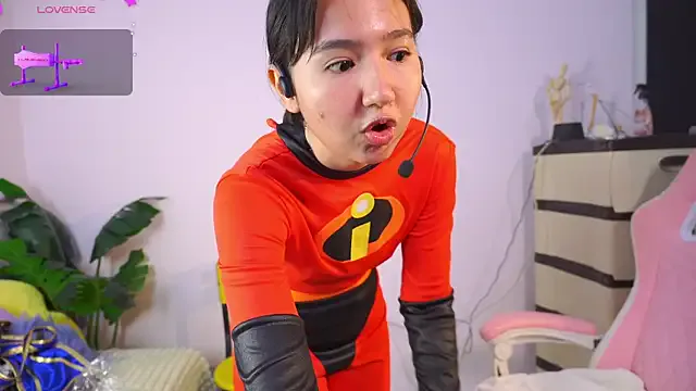 VivianWilson – webcam model profile photo Image 8