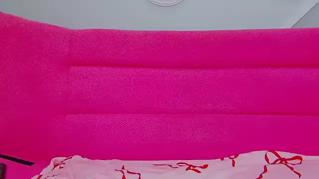 magic_rousse – webcam model profile photo Image 12