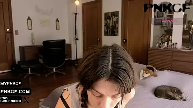 AmyBelmontt – webcam model profile photo Image 6