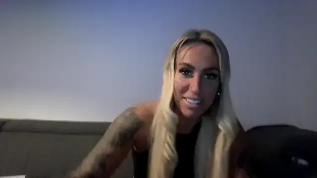 BellaDavies – webcam model profile photo Image 16