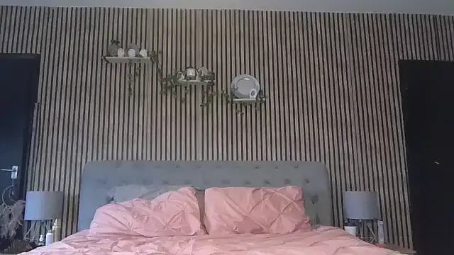 BellaDavies – webcam model profile photo Image 4