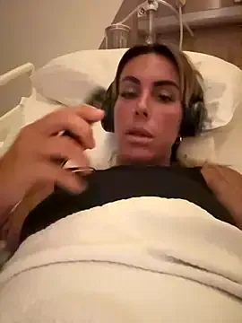 BellaDavies – webcam model profile photo Image 6