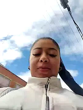 EmilyWeston – webcam model profile photo Image 10