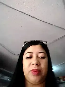 EmilyWeston – webcam model profile photo Image 11